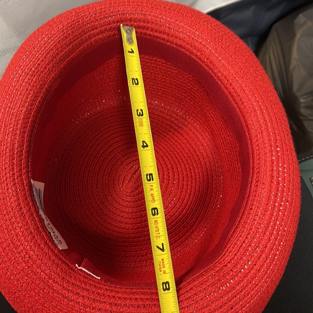 Red hat - Picture 4 of 5
